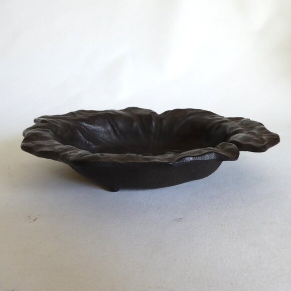 VINTAGE JAPAN JAPANESE CAST IRON LEAF WITH SNAIL DISH METAL DECORATIVE BOWL - Picture 4 of 9